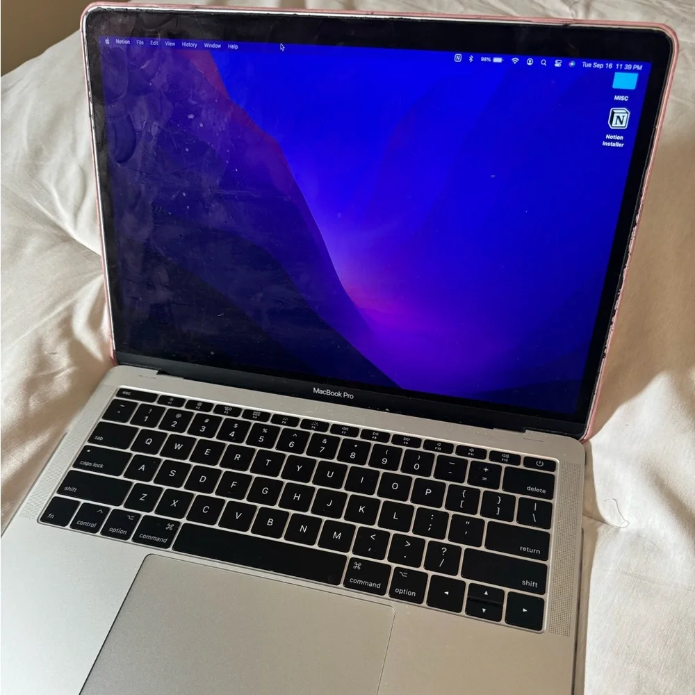 MacBook Pro 13in - Silver